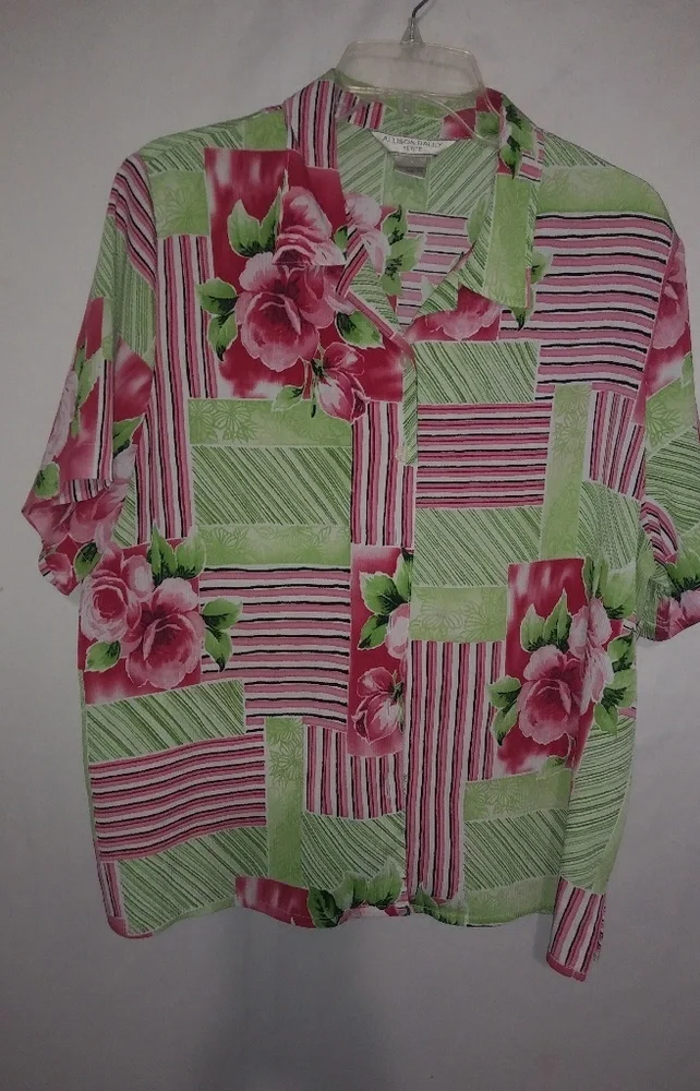 Allison Daley 16P Patchwork Lime Red Roses Top Plus Petite